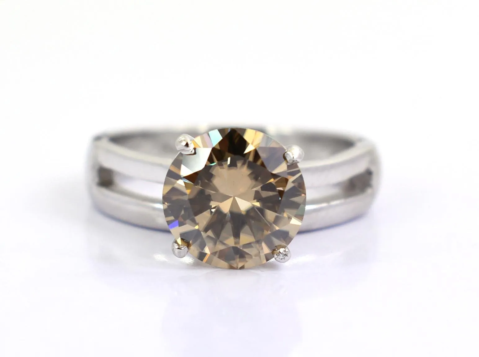 Certified 1.65 Ct Elegant Champagne Diamond Solitaire Ring, Excellent Cut & Great Luster