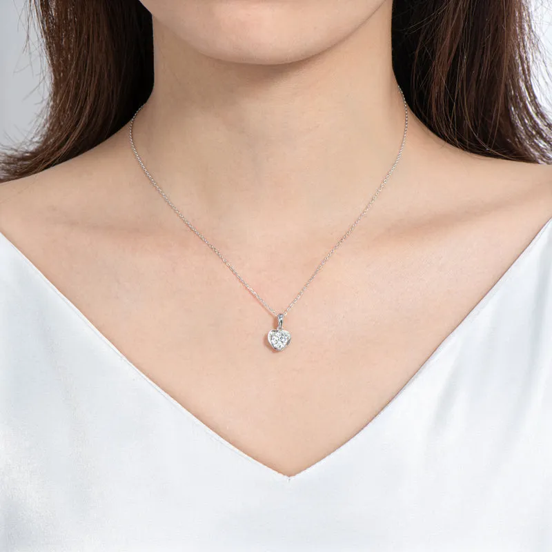 Classic Brilliant Round Moissanite Heart-shaped Pendant Necklace
