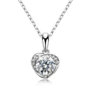 Classic Brilliant Round Moissanite Heart-shaped Pendant Necklace