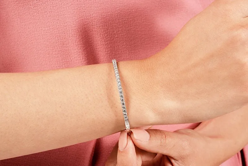 Classic Lab-Grown Diamond Bangle with 0.98 ct.(finished) 1.8mm