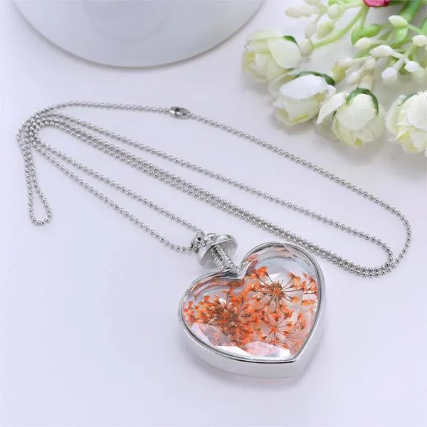 Classic Love Heart Dry Flower Necklace