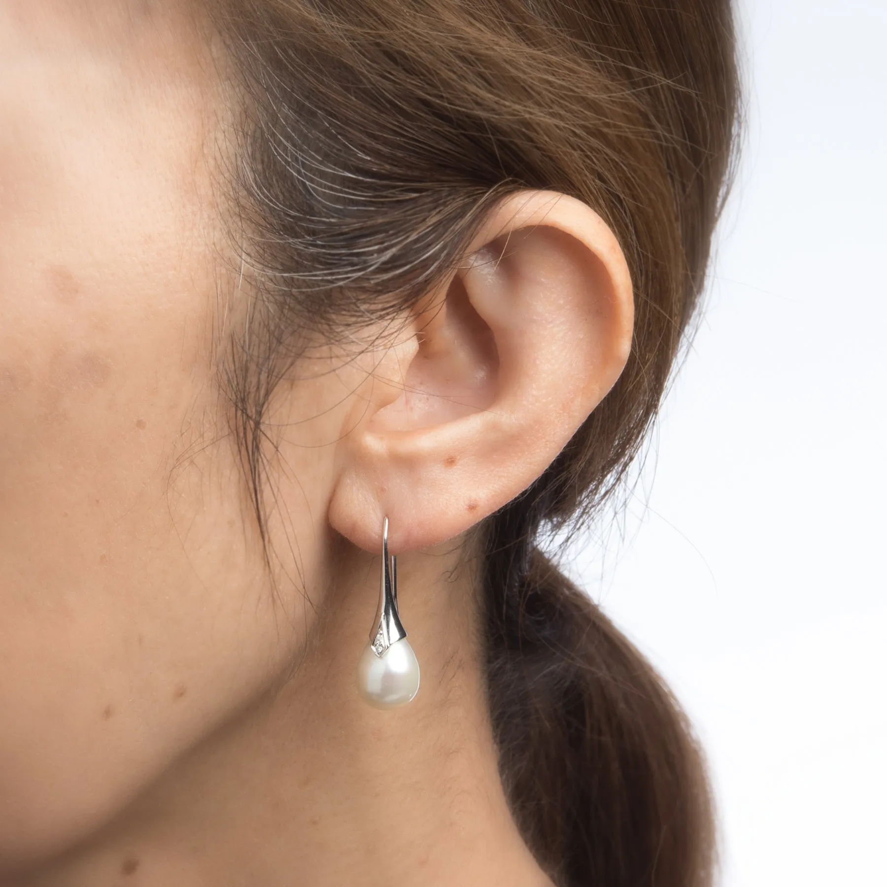 Freshwater Pearl Diamond Drop Earrings Estate 18k White Gold Vintage Jewelry