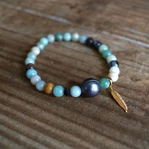 GEMSTONE & NATURAL PEARL BRACELETS
