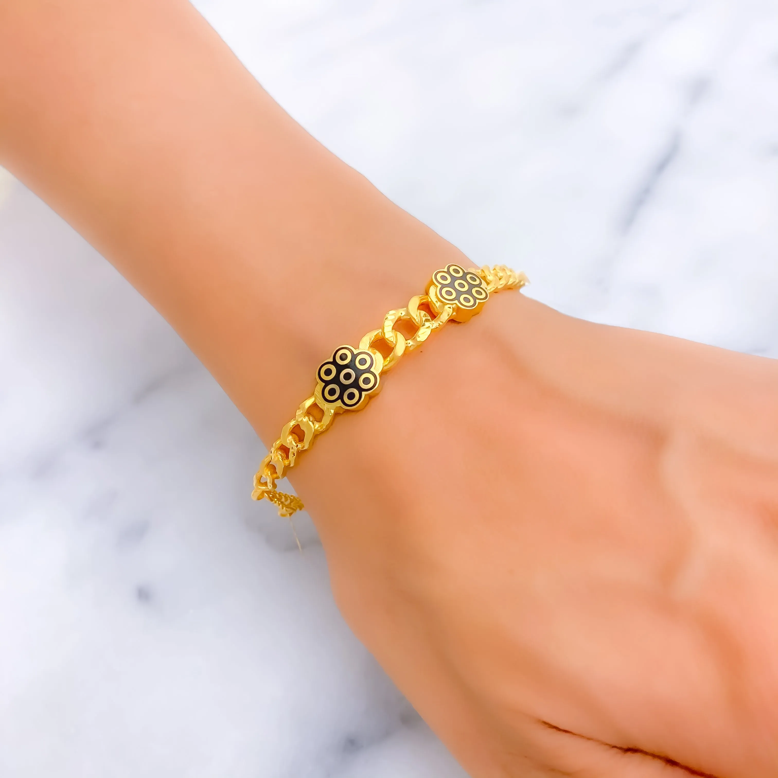 Glistening Fancy 21K Gold Flexi Bangle Bracelet