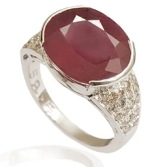 Gorgeous Looking 5ct Madagascar Ruby Gemstone Ring With VVS Diamonds