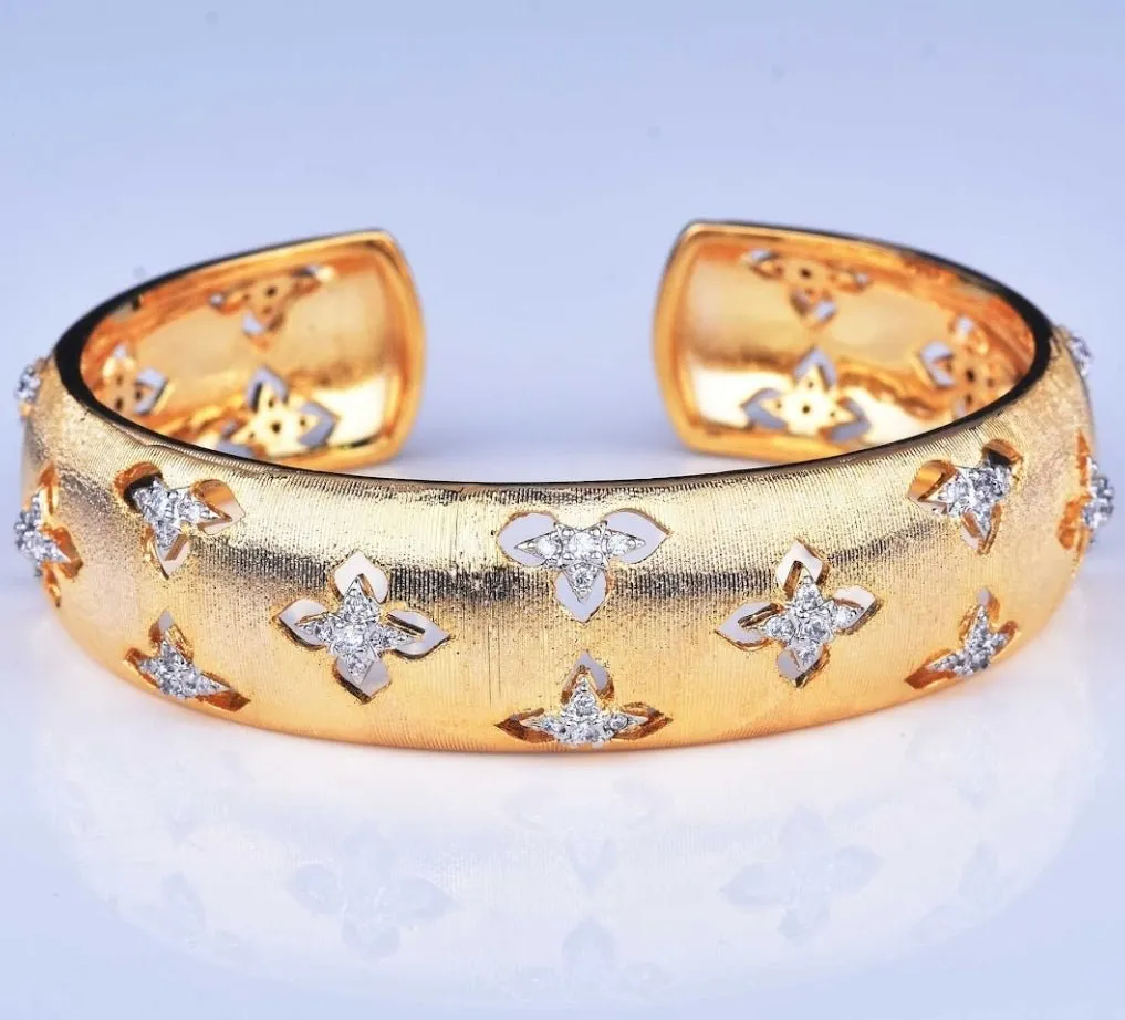 Inspired Italian design satin open Bangle. 831B104
