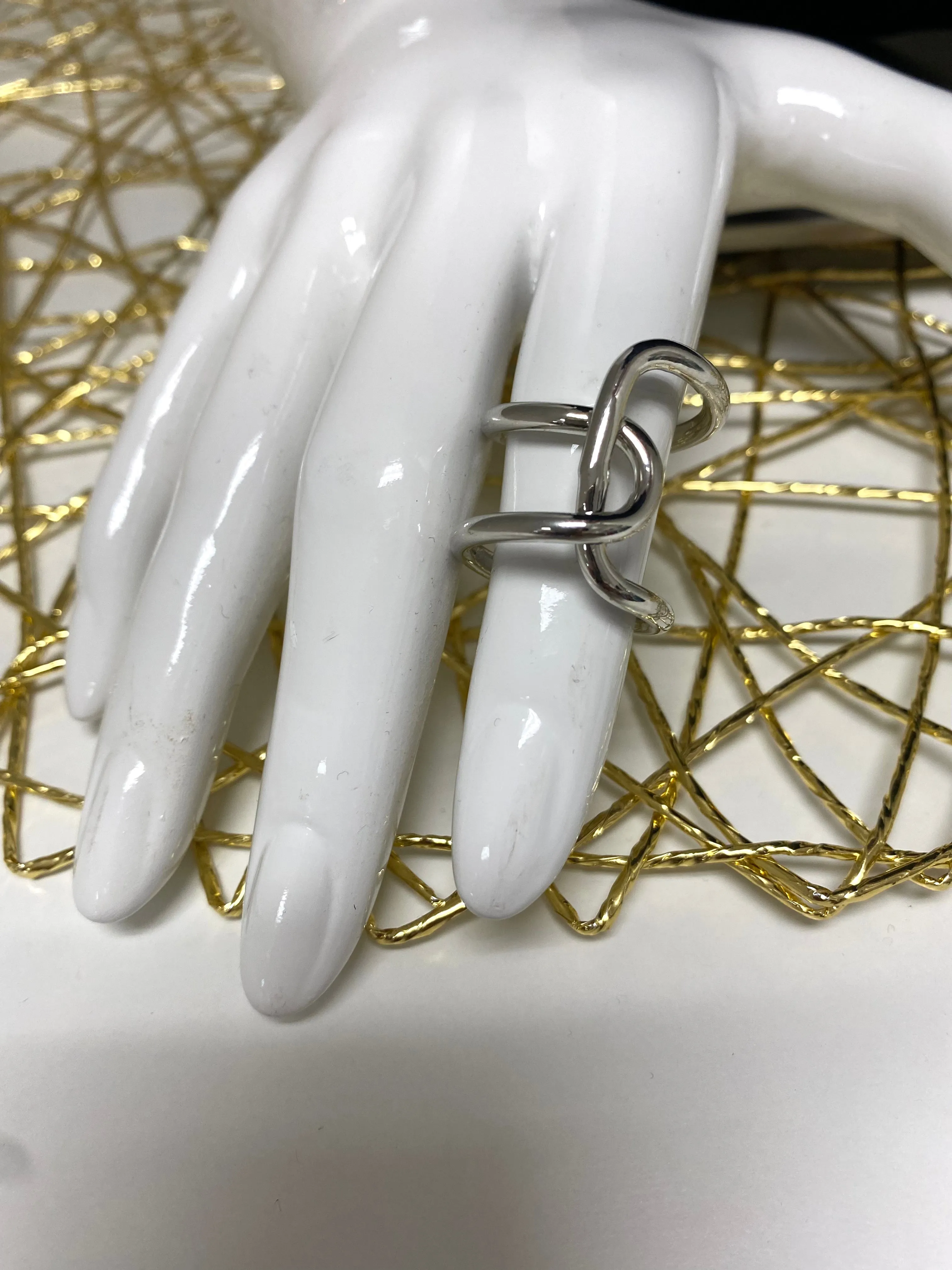 Interweaved Ring