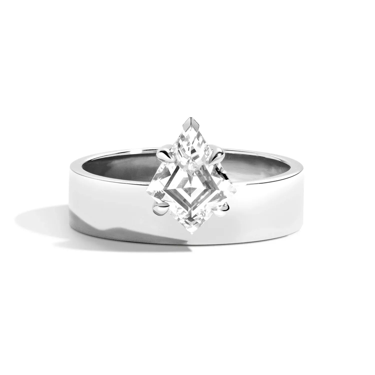 Kite Offset Ring
