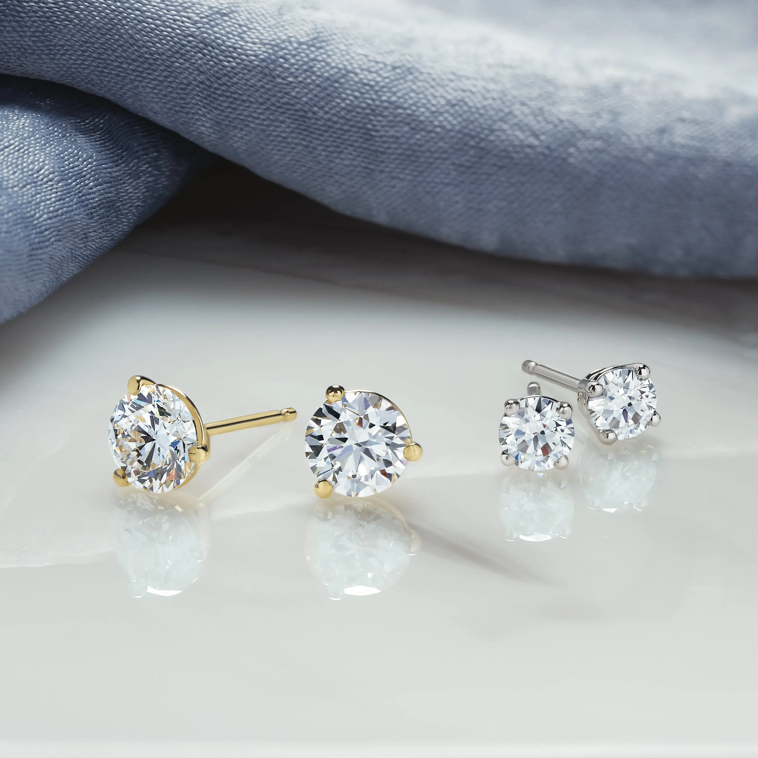 Lab-Grown Diamond Stud Earrings - 4 Prongs