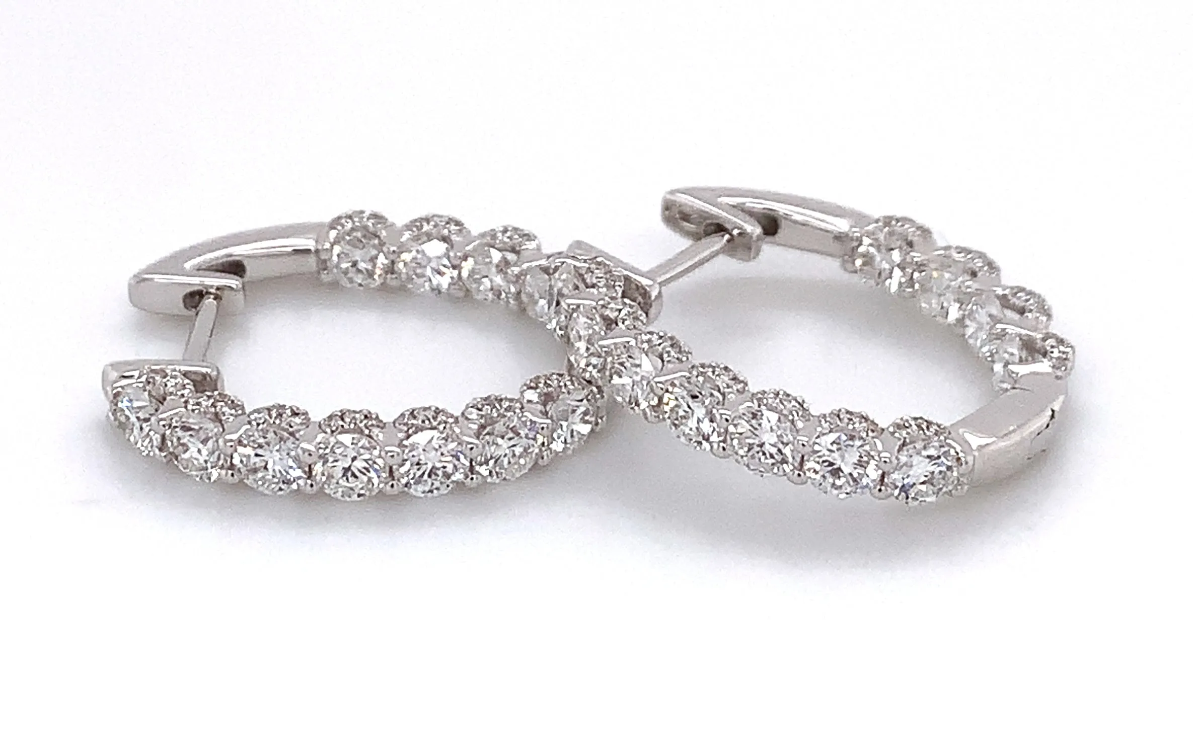 Ladies Diamond Huguie Earrings 2.09ctw