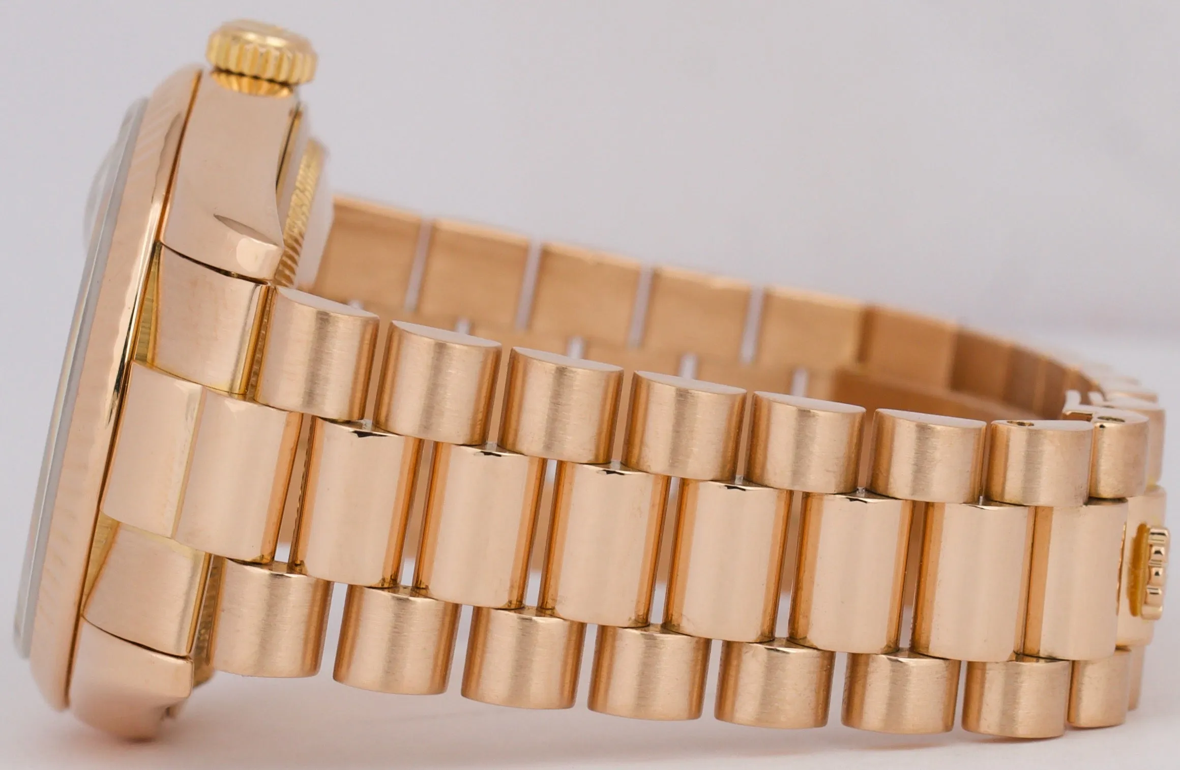 MINT Rolex Day-Date President WHITE ROMAN 18k Rose Gold Fluted 36mm 118235 Watch