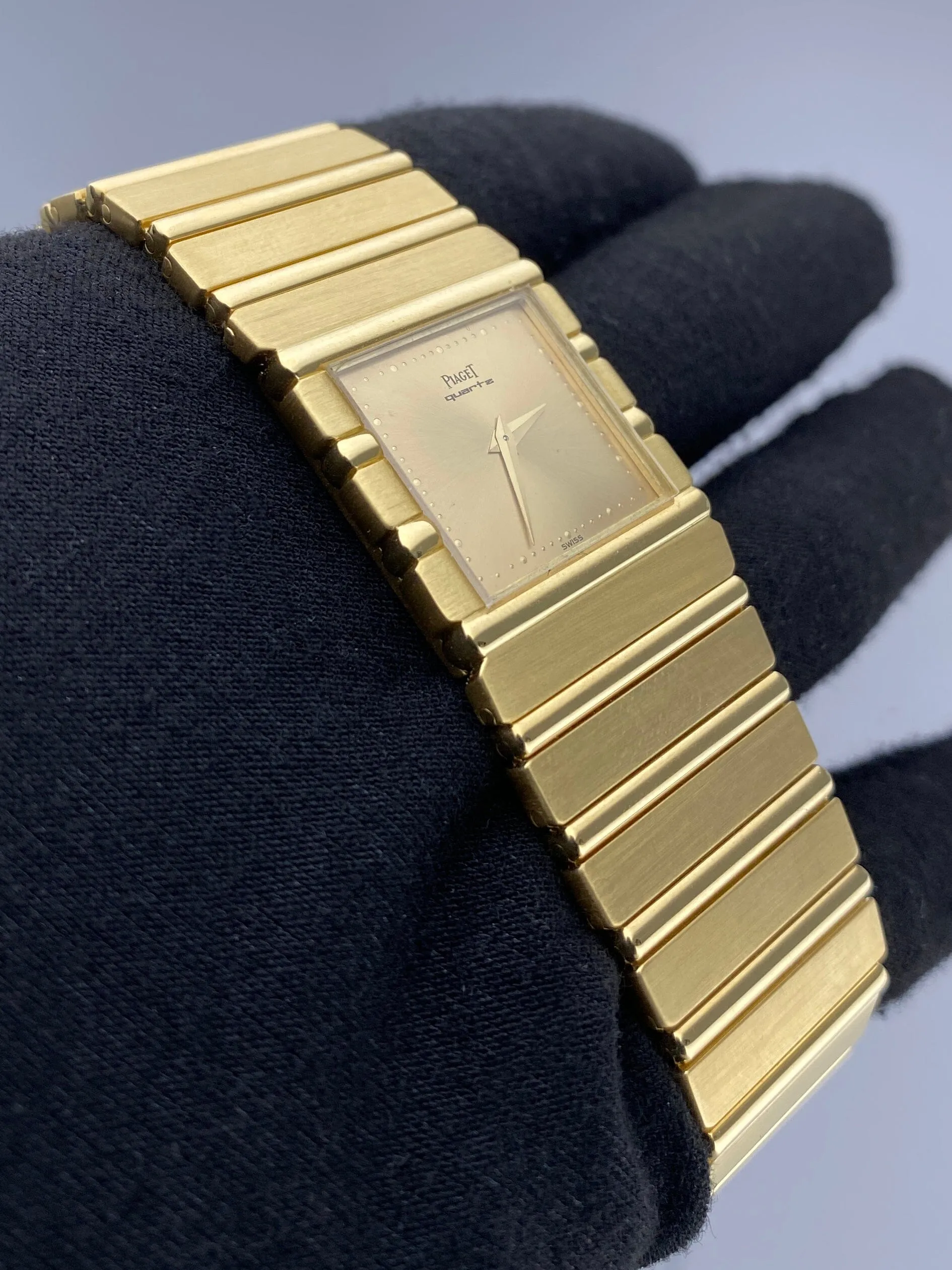 Piaget Polo Square 7131 C701 18K Yellow Gold Ladies Watch