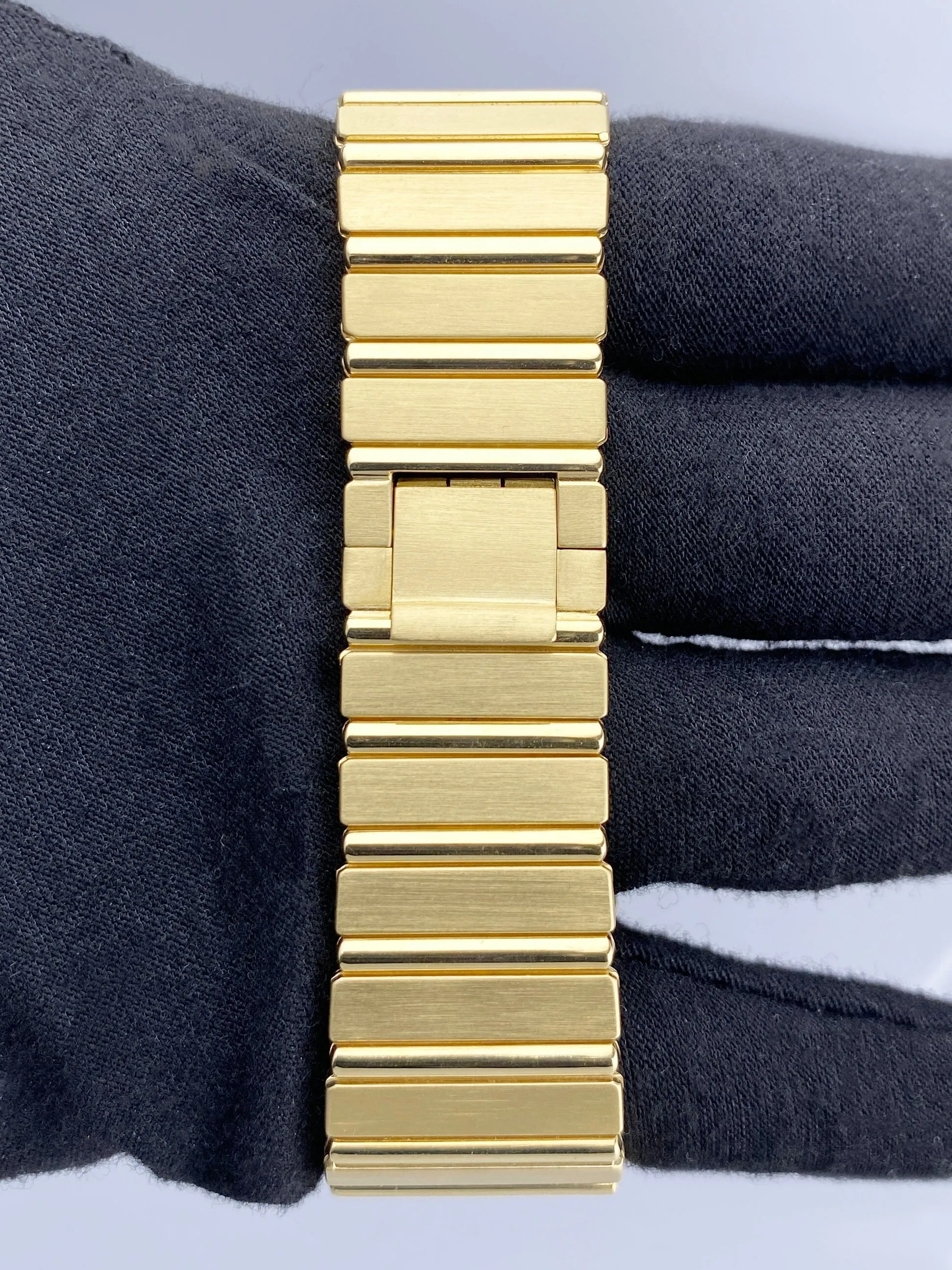 Piaget Polo Square 7131 C701 18K Yellow Gold Ladies Watch