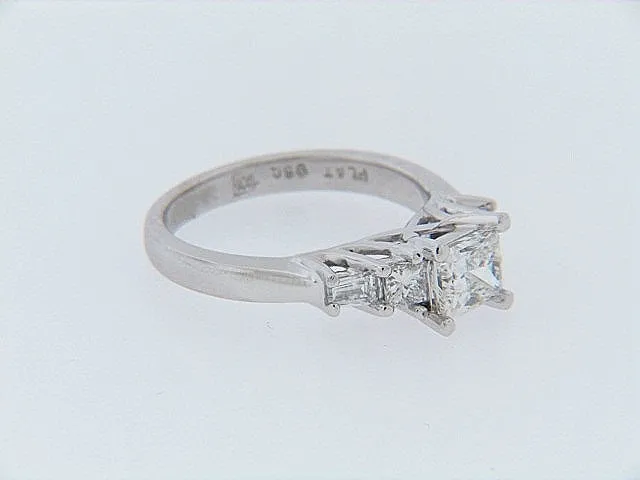 PLATINUM DIAMOND SOLITAIRE RING