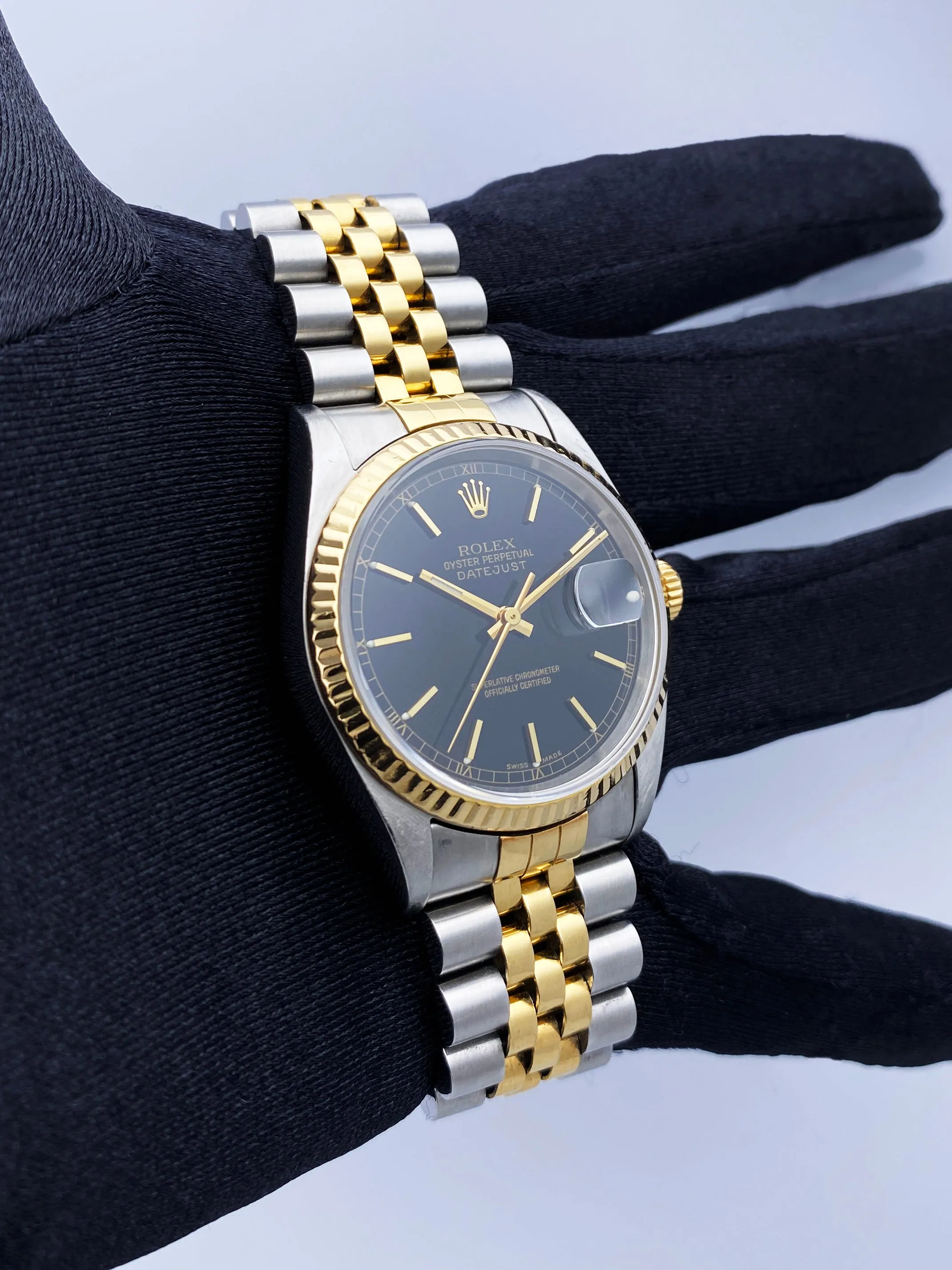 Rolex Datejust 16233 Black Dial Mens Watch Box Papers