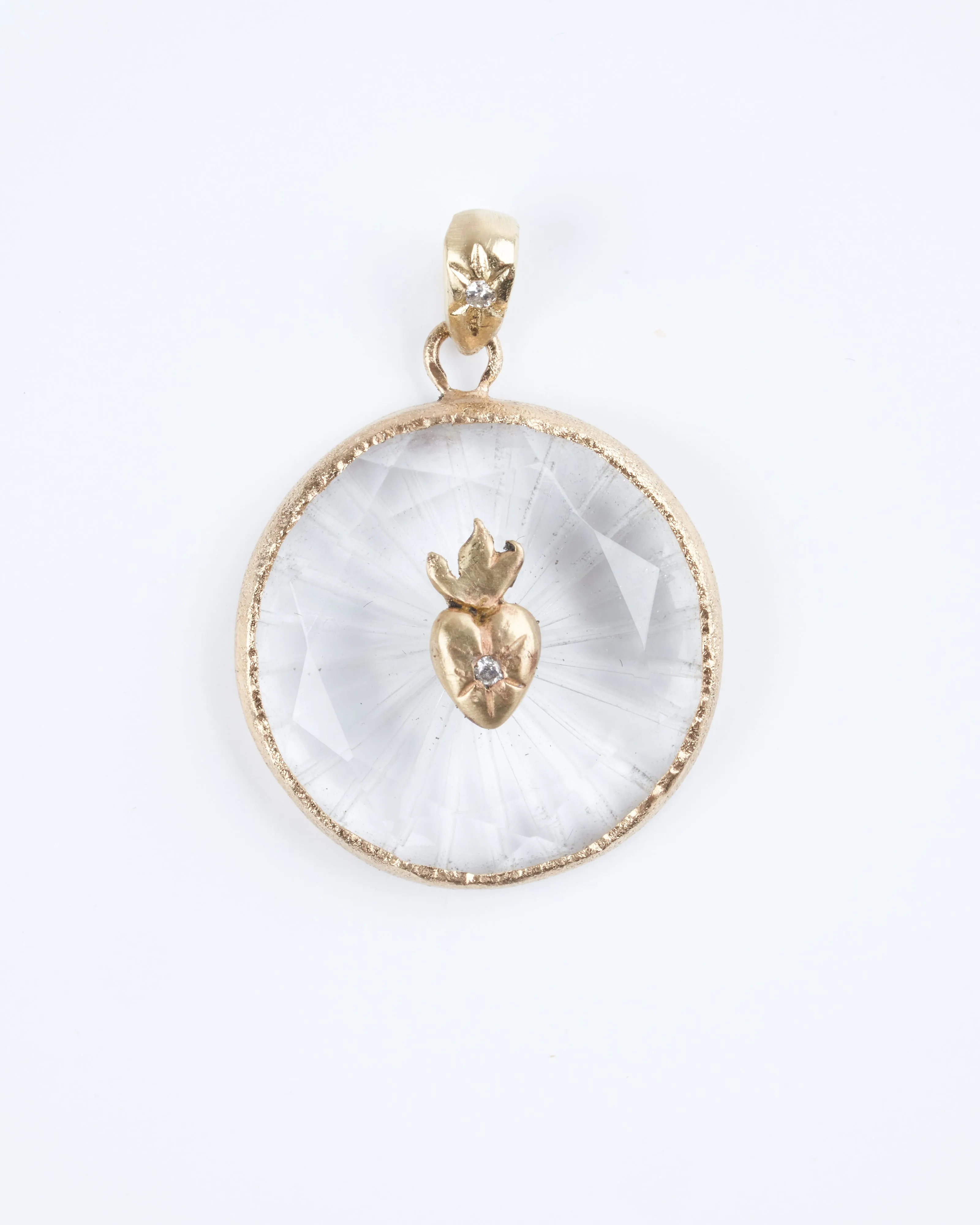 sacred heart large round amulet - 14k yellow gold