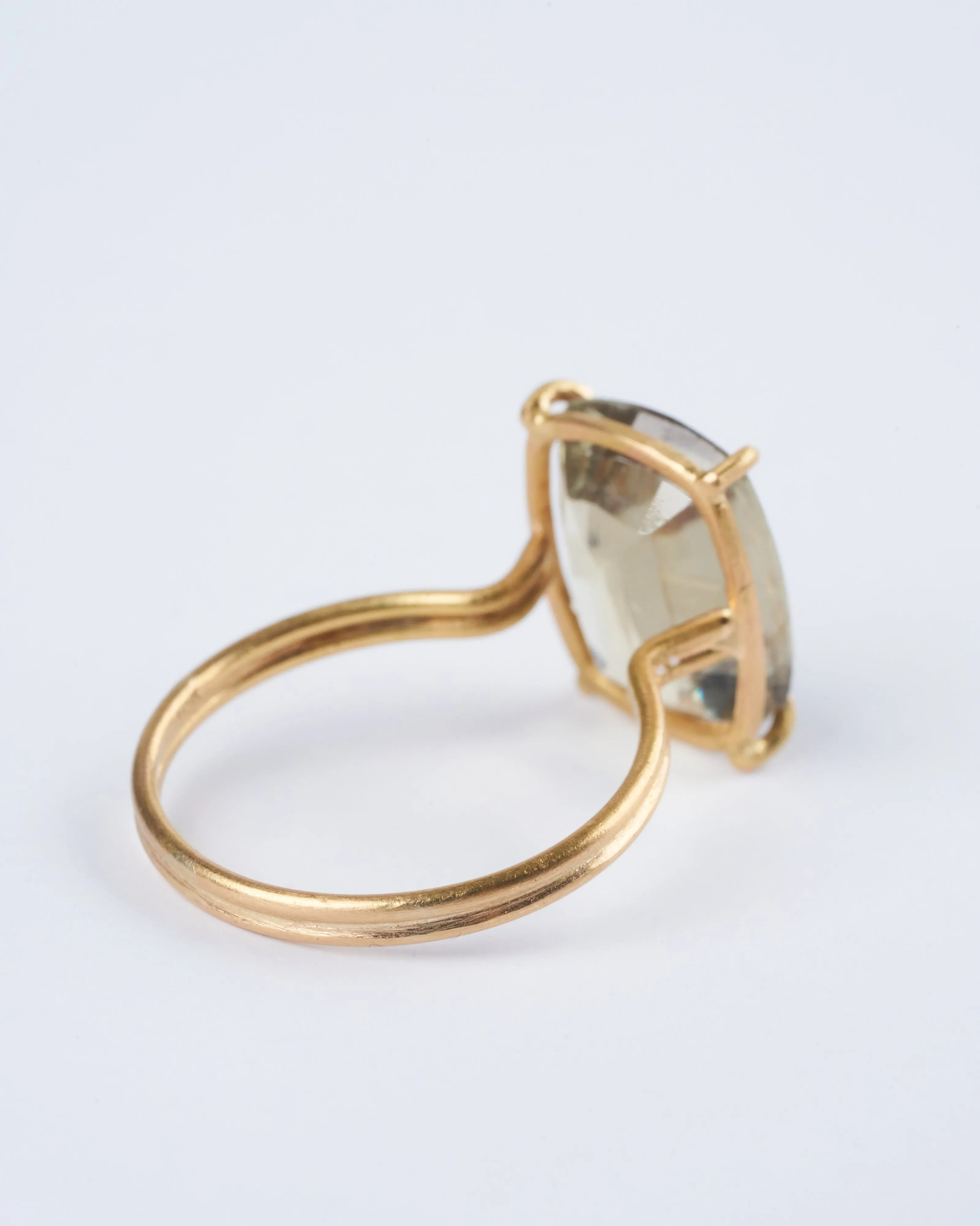 scapolite cushion cut gem ring, 6 carat. stone size 6.5 - gold/ scapolite
