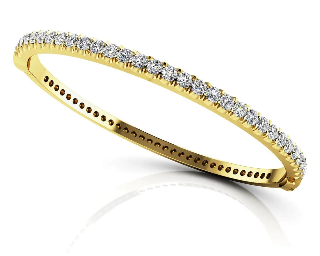 Shared Prong Oval Lab-Grown Diamond Bangle with 2.99 ct.(finished) 3.1mm