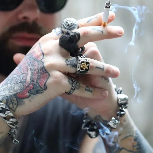 Skull & Crossbones Ring
