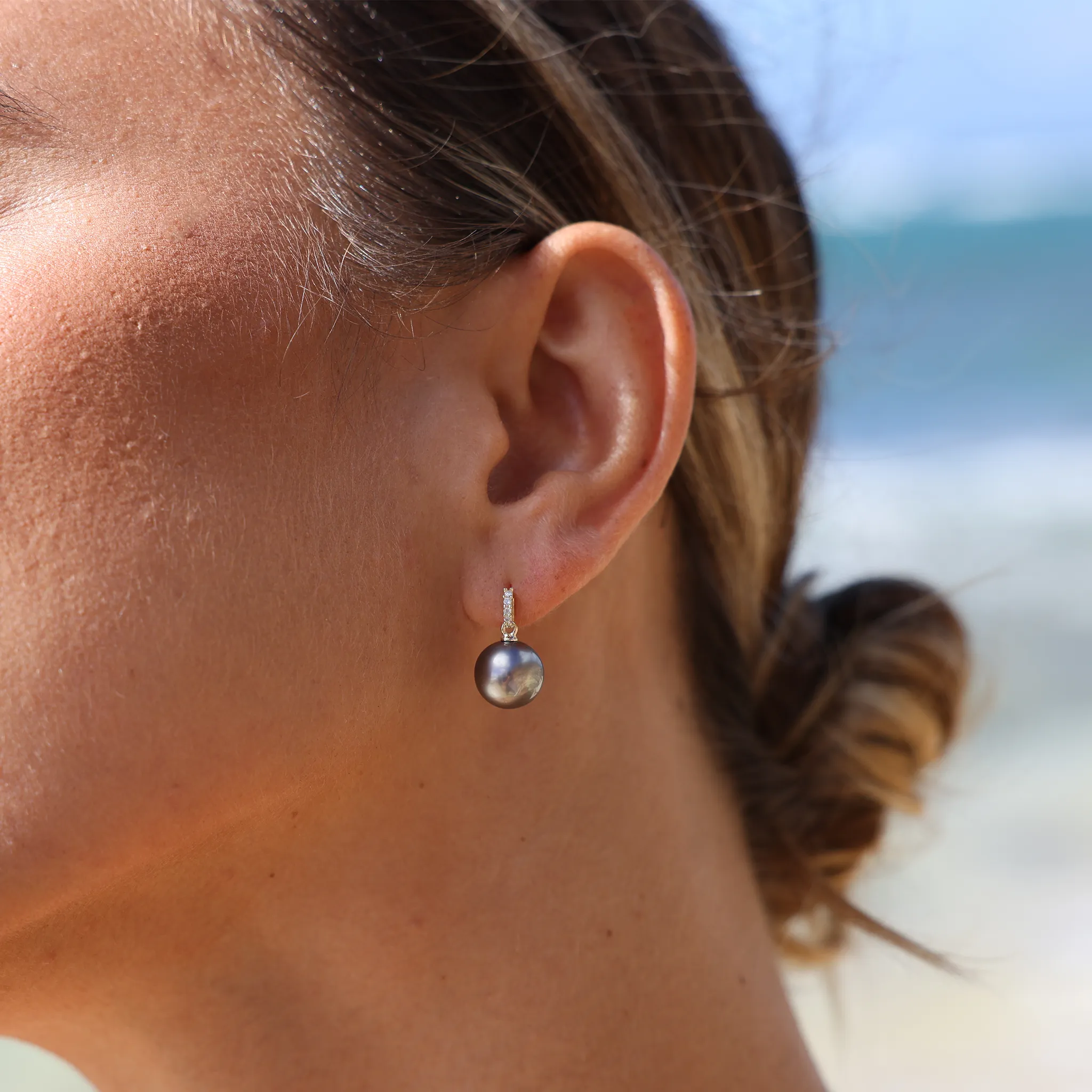 Tahitian Black Pearl Earrings in Gold with Diamonds - 9-10mm