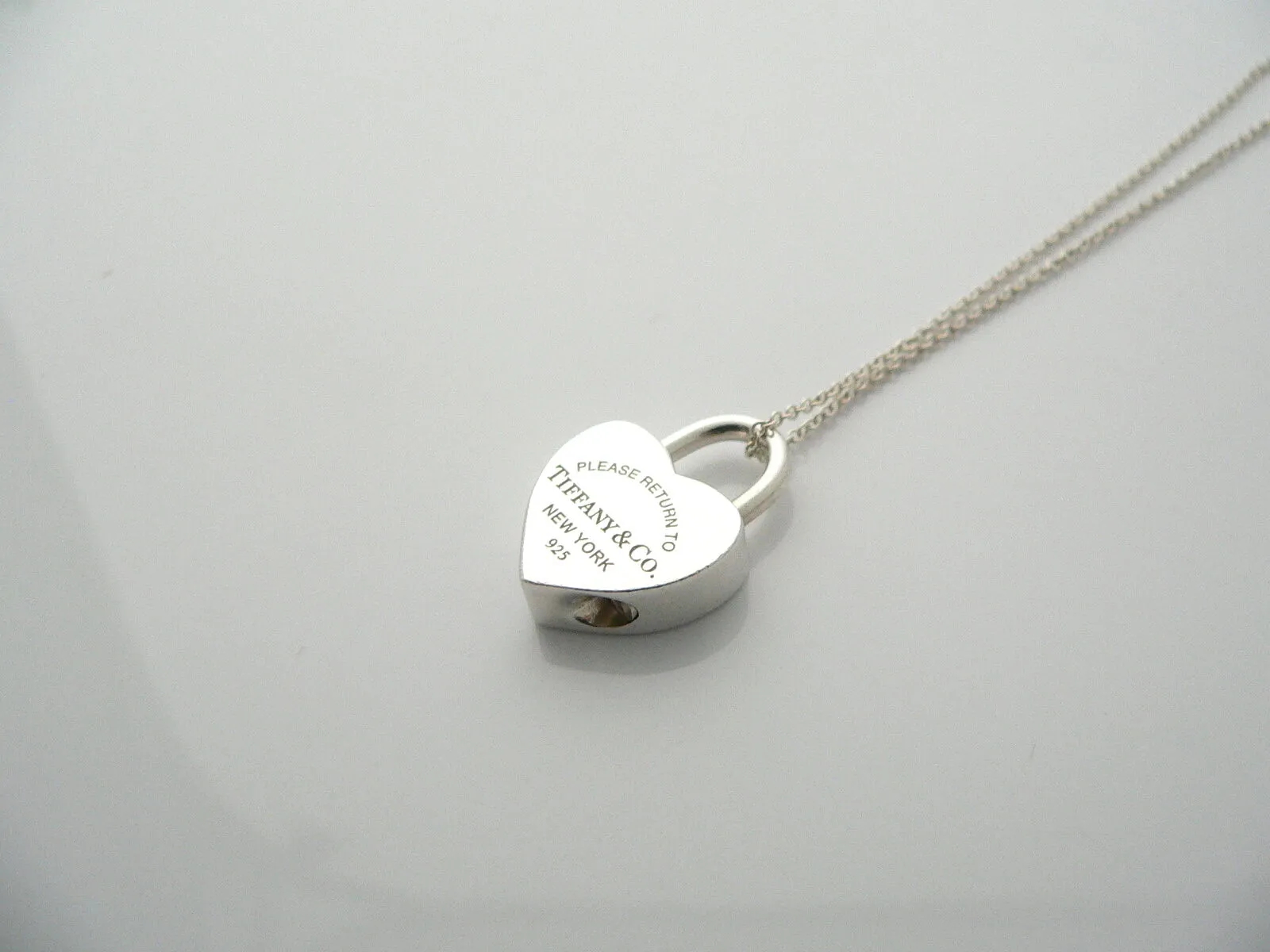 Tiffany & Co Return to Tiffany Heart Padlock Necklace Pendant Chain Gift Love