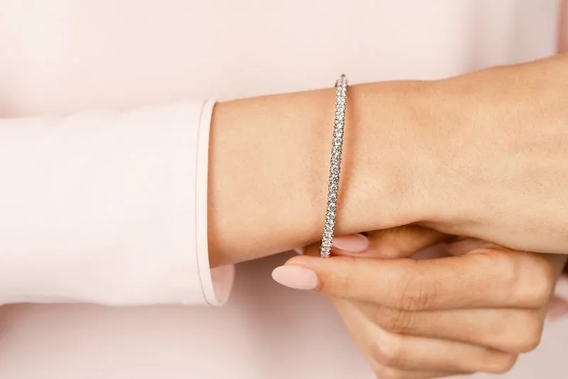 Tulip Edge Diamond Bangle Bracelet with 1.74 ct.(finished) 2.5mm