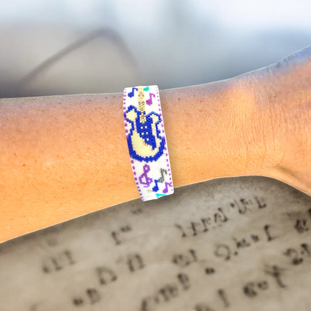 Vertical Peyote Pattern - Bracelet GUITARE
