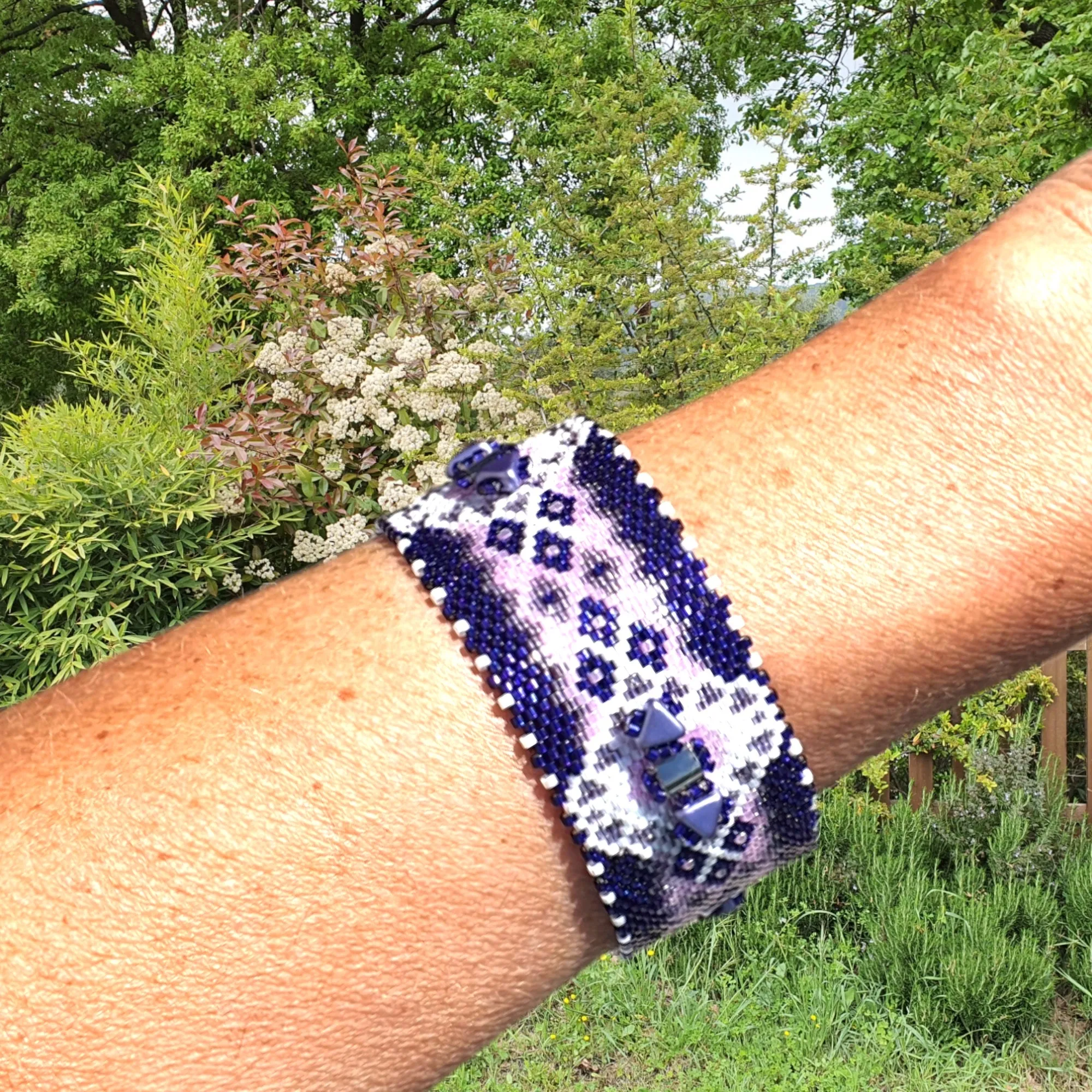 Vertical Peyote Pattern - Bracelet MALVA