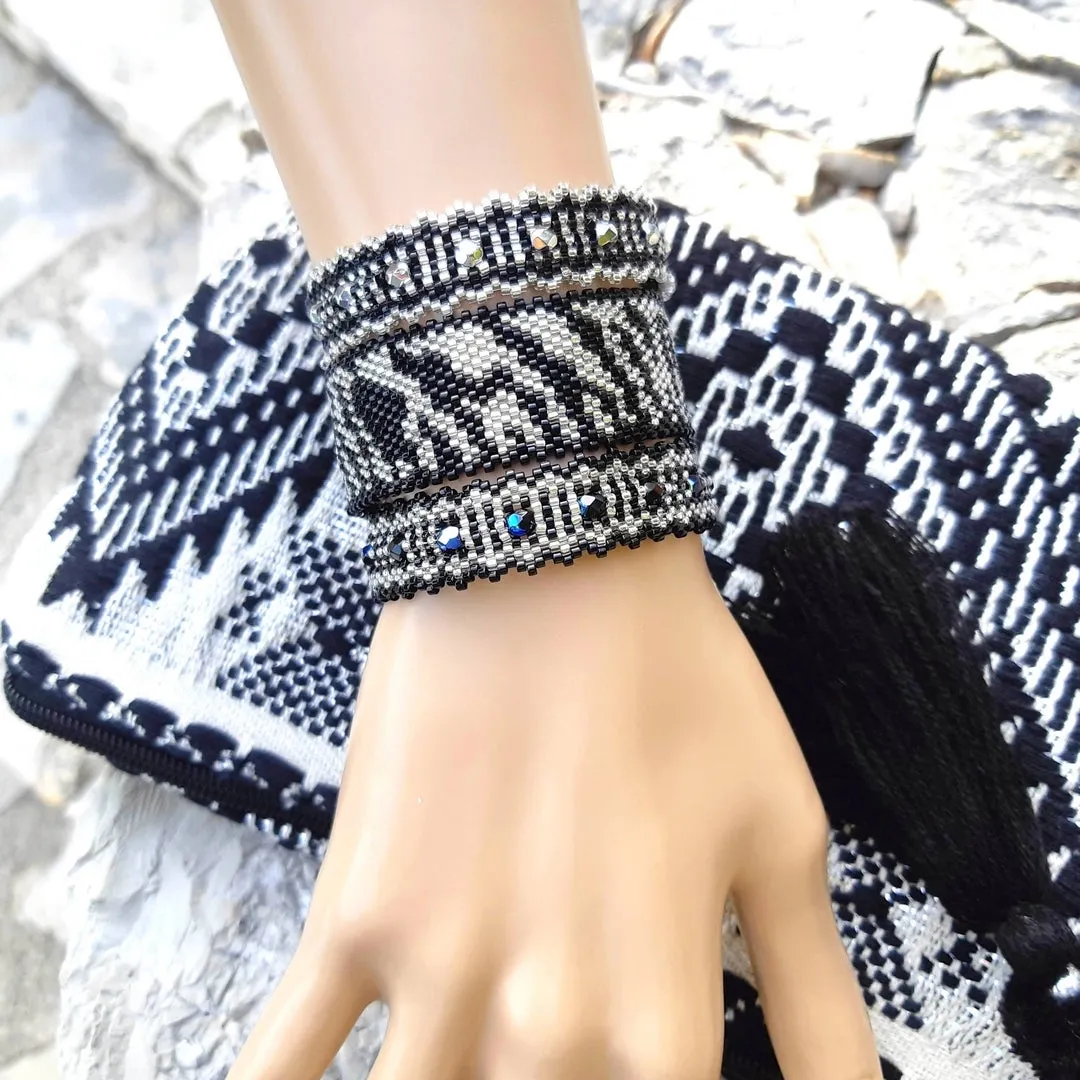 Vertical Peyote Pattern - Bracelet ZEBRE