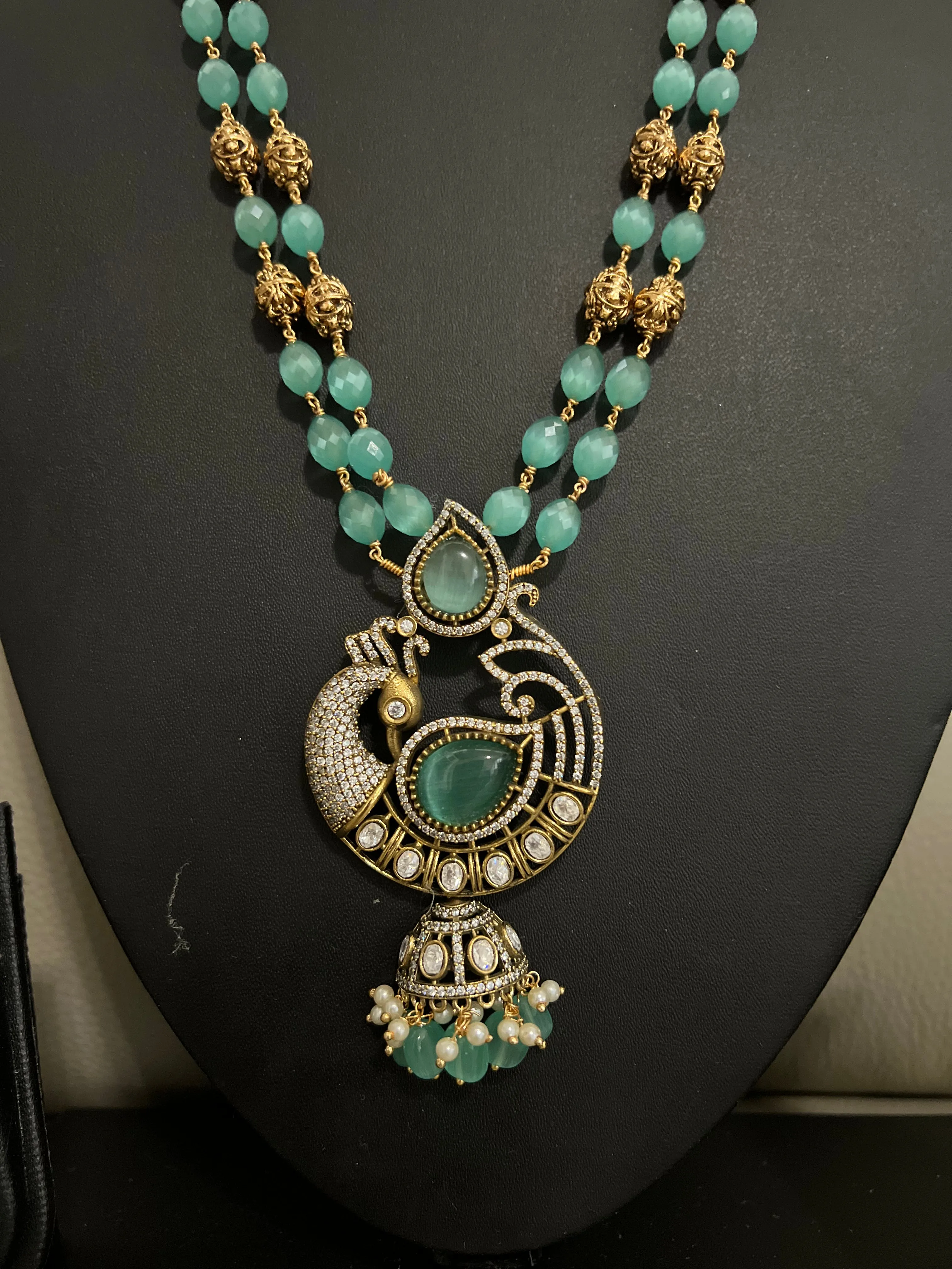 Victorian Mint Beaded necklace set.