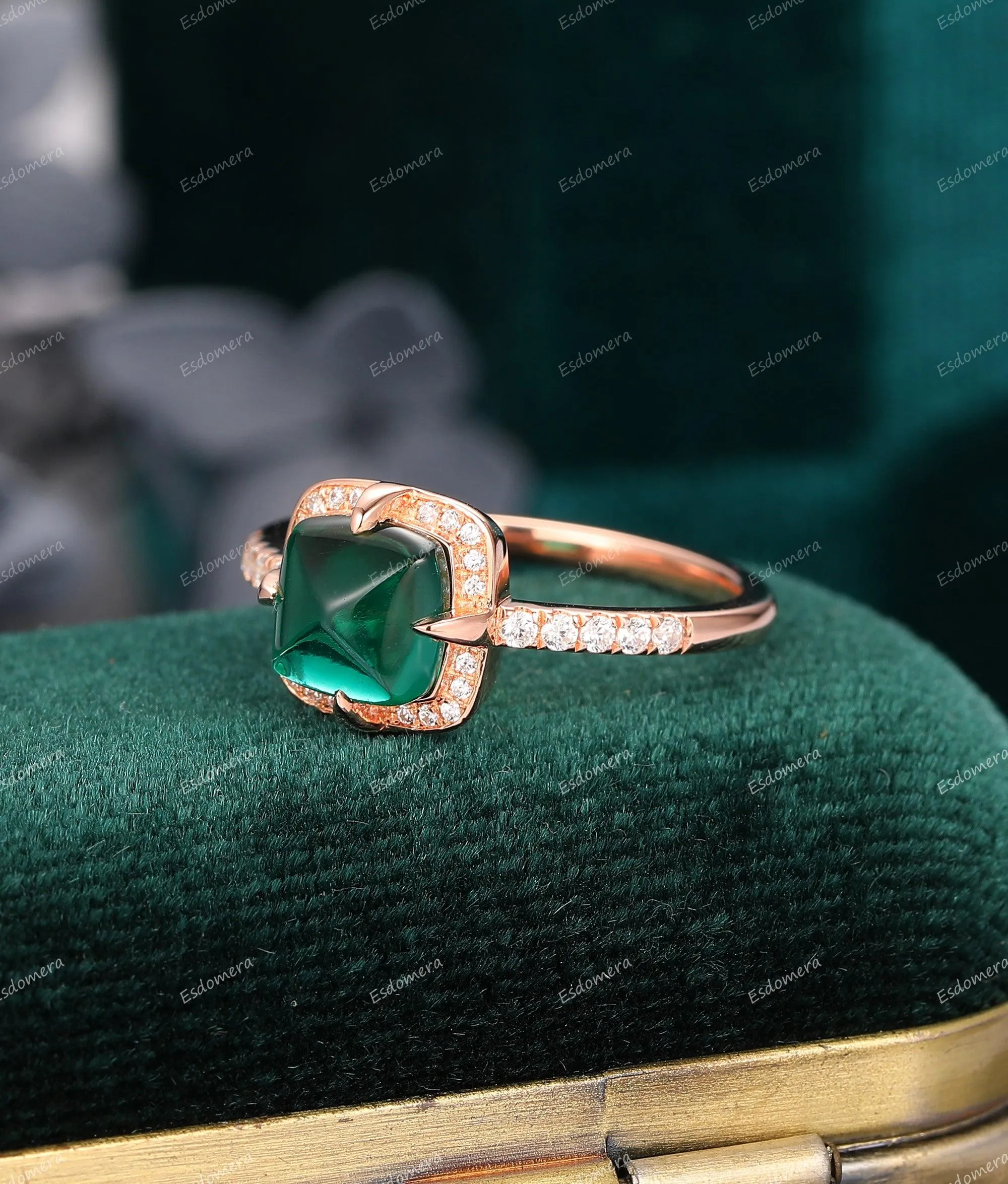 Vintage Cushion Sugar Loaf Cut 7mm Emerald Ring Moissanite Halo Ring 4 Prong Set Rose Gold Ring For Women