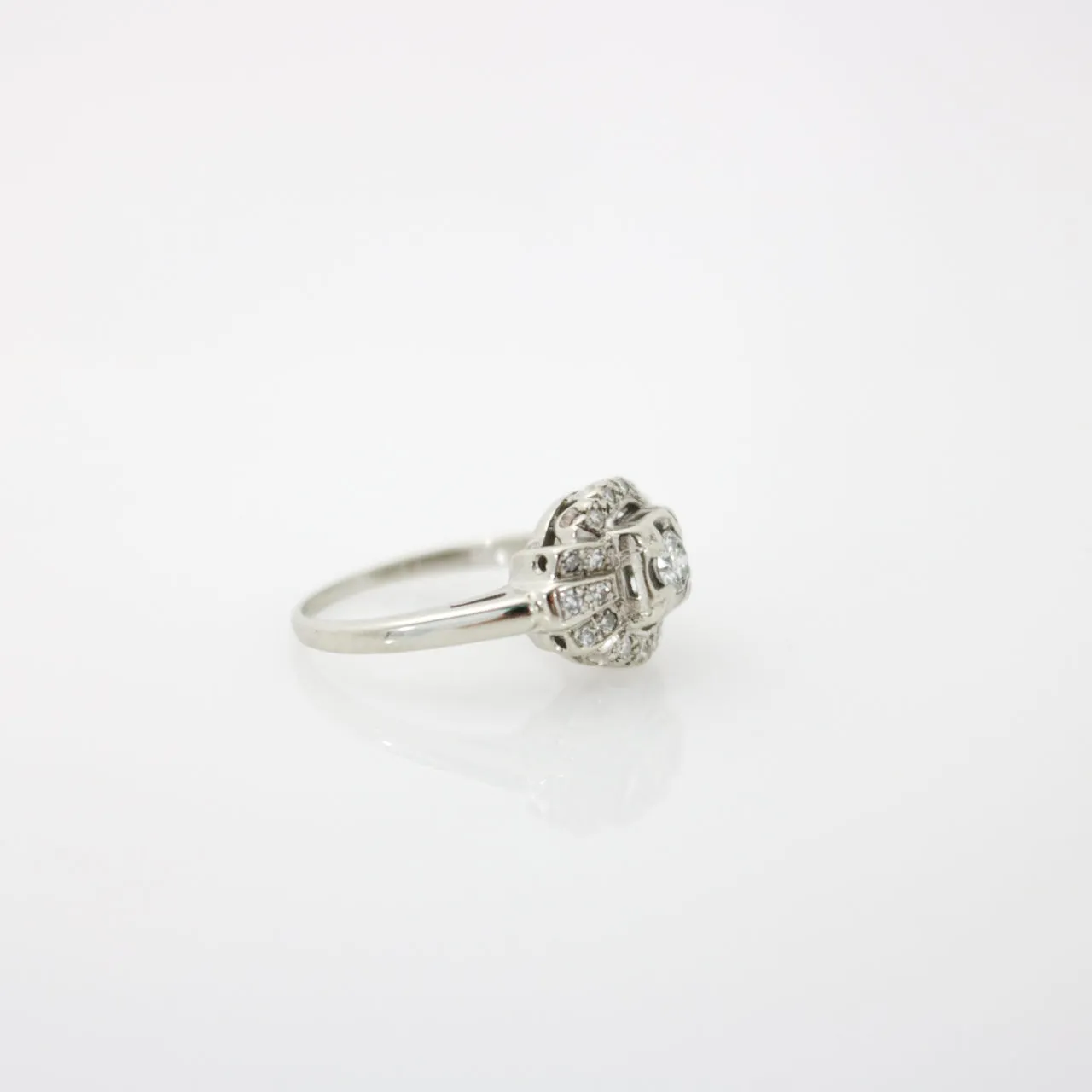 VINTAGE DIAMOND RING