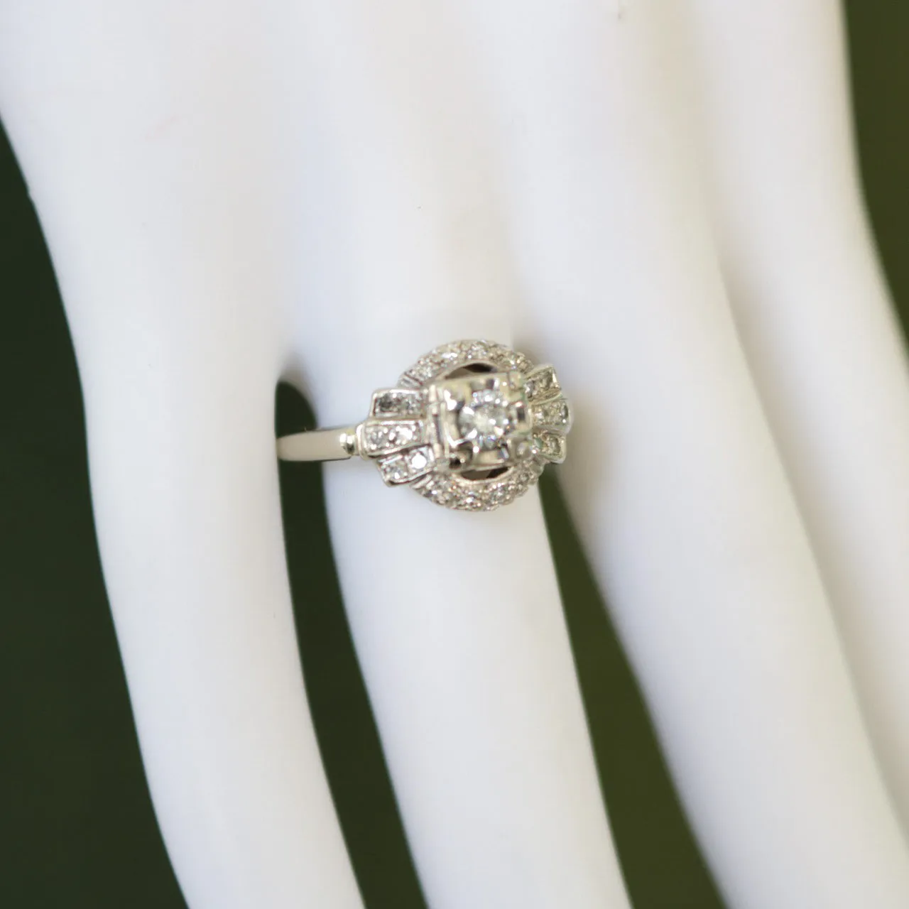 VINTAGE DIAMOND RING