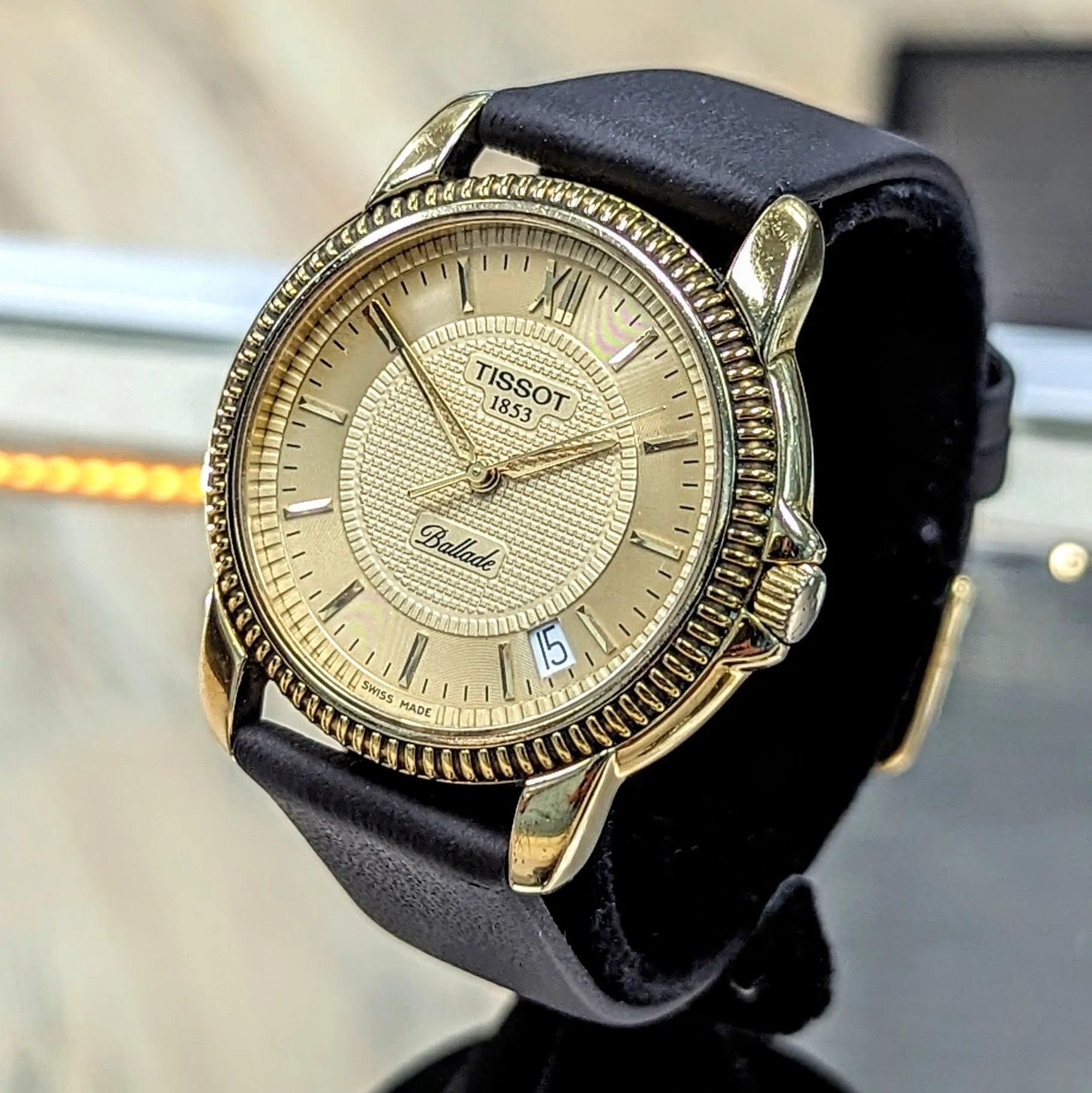 Vintage TISSOT Ballade Watch Date Indicator Coin Edge Bezel Wristwatch - C277/377W