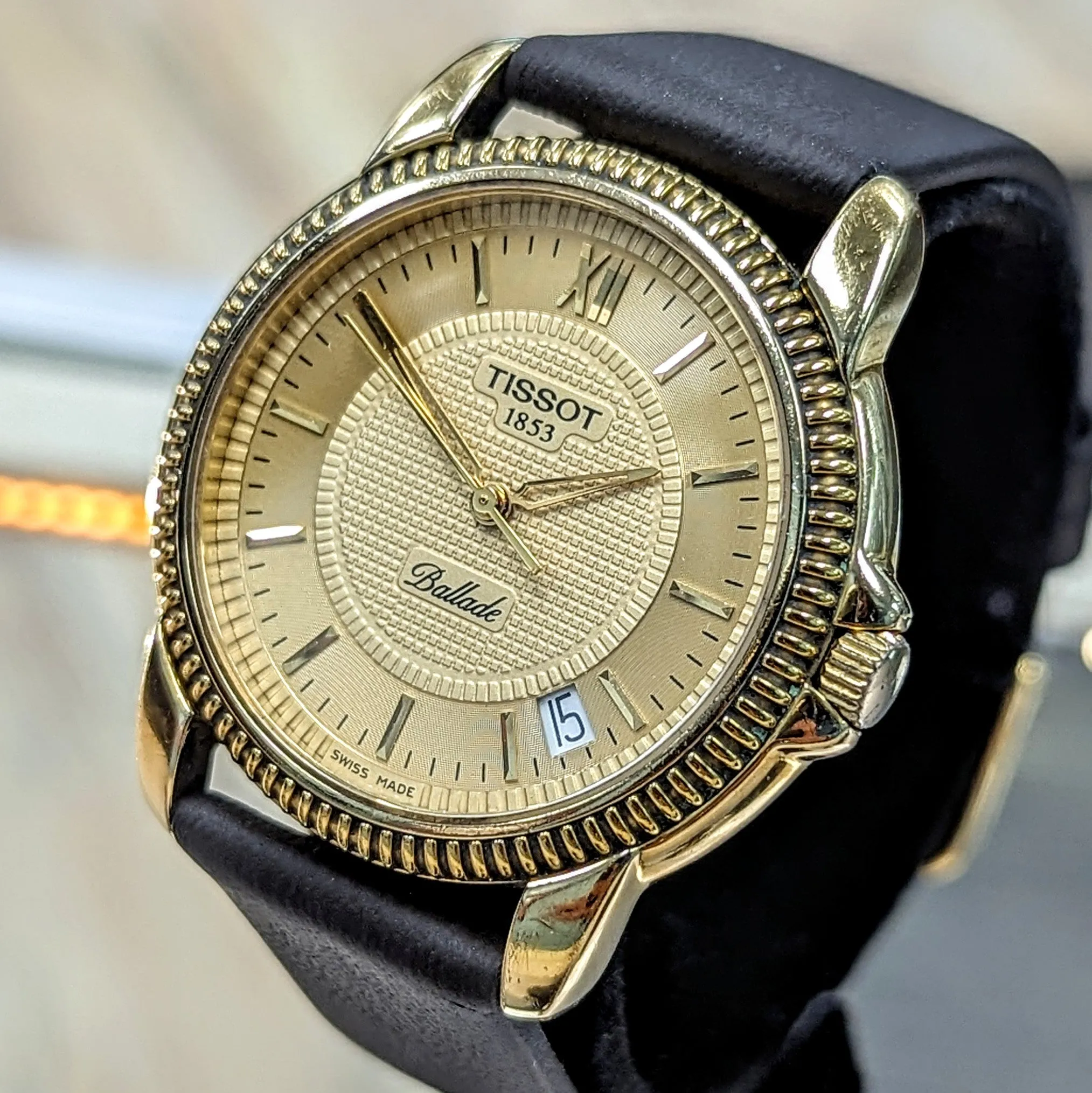 Vintage TISSOT Ballade Watch Date Indicator Coin Edge Bezel Wristwatch - C277/377W