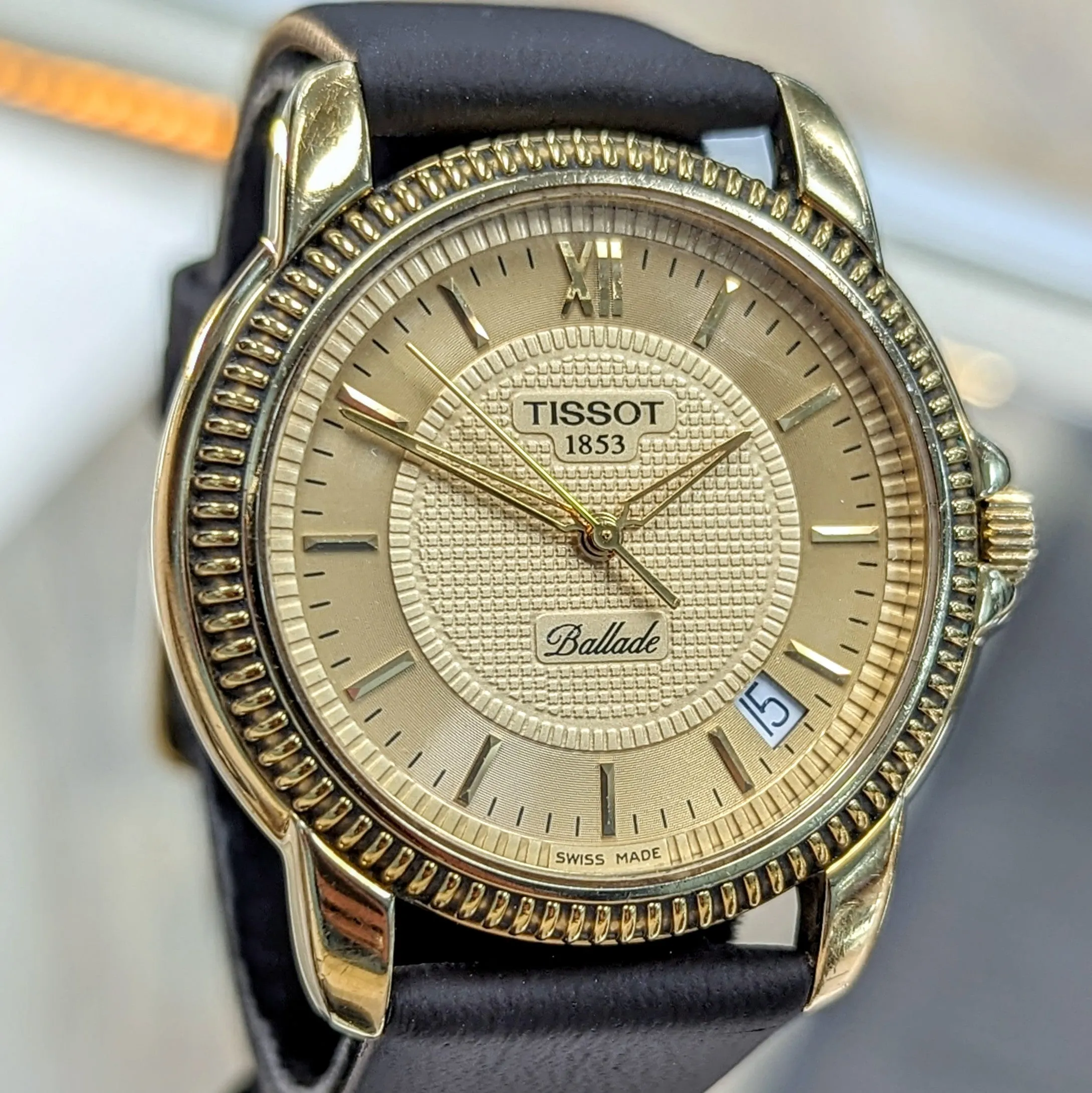 Vintage TISSOT Ballade Watch Date Indicator Coin Edge Bezel Wristwatch - C277/377W