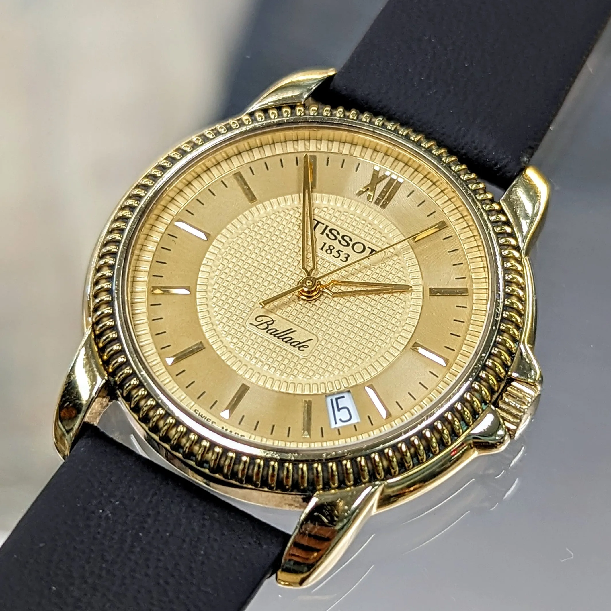 Vintage TISSOT Ballade Watch Date Indicator Coin Edge Bezel Wristwatch - C277/377W