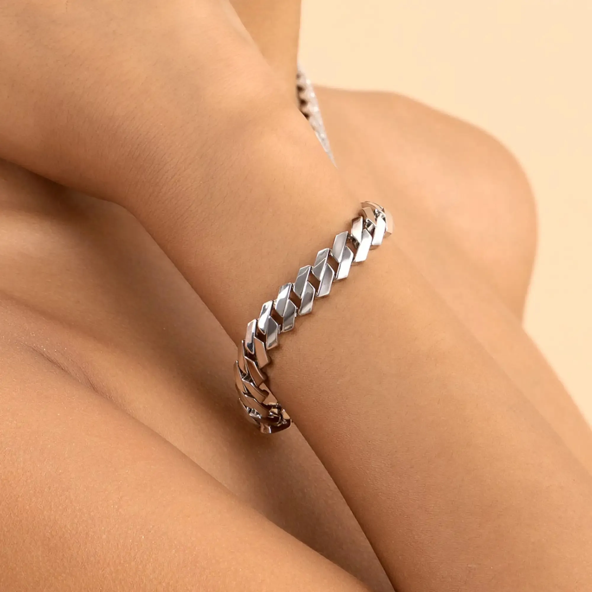 Women's Plain Gold Prong Cuban Link Bracelet - 10mm
